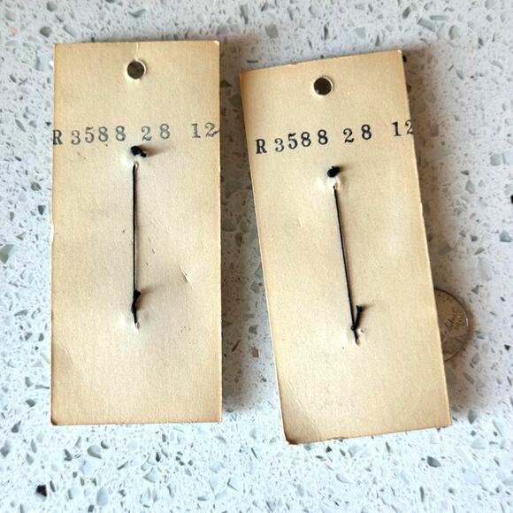 4 NEW Vintage 1950s Green & Gold BGE Buttons on Card Shank Round Marbled - Picture 8 of 9